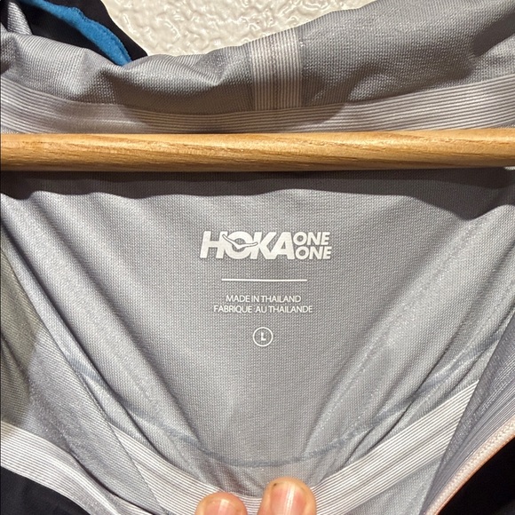 Hoka Men's Black Windbreaker with Rainbow Zipper - Picture 4 of 6